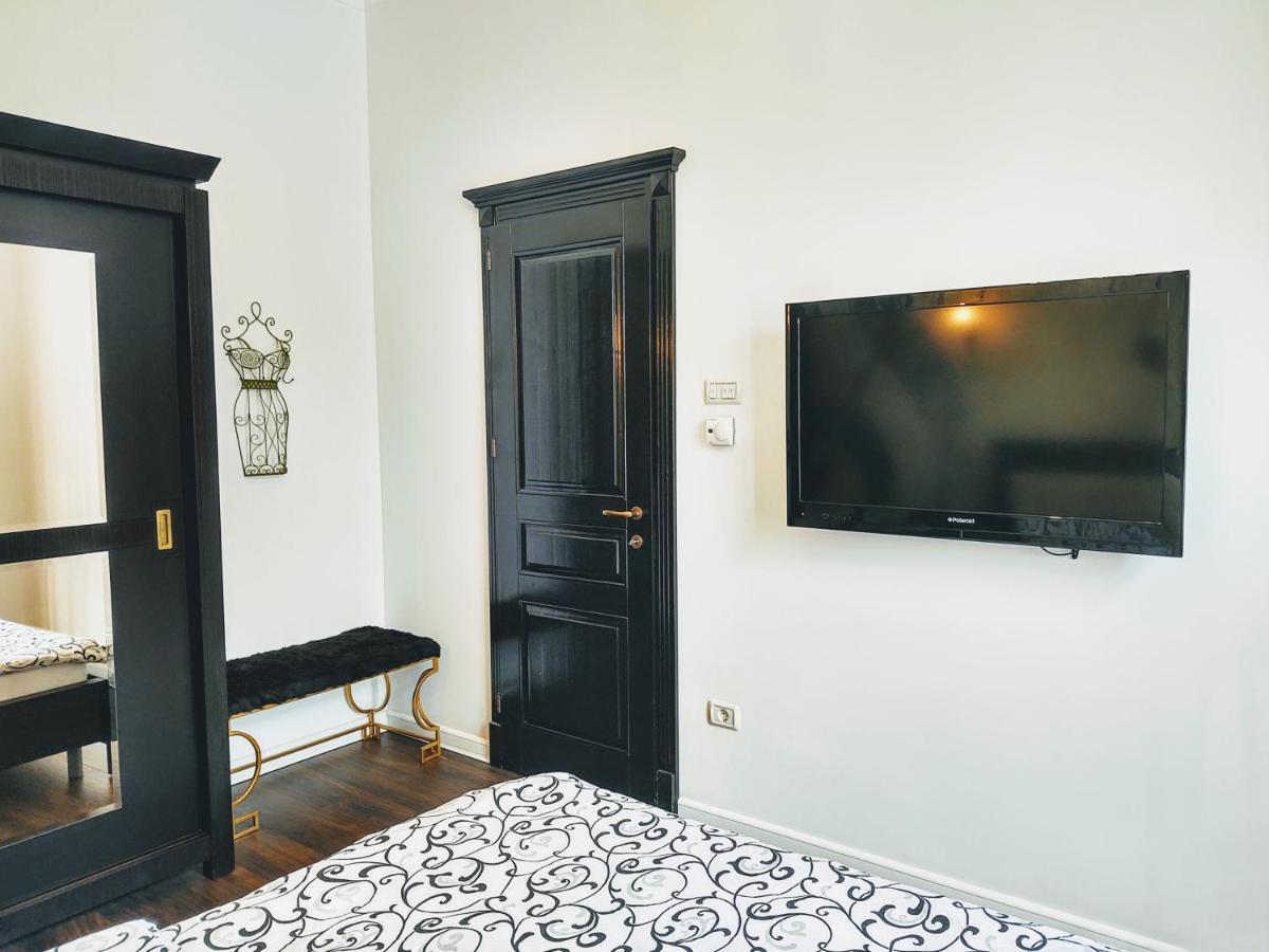 Cezari Aparthotel Braşov Exteriör bild