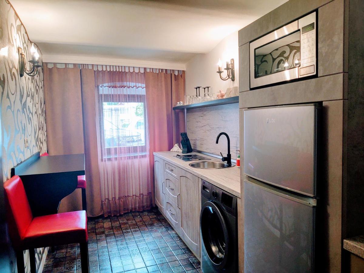 Cezari Aparthotel Braşov Exteriör bild